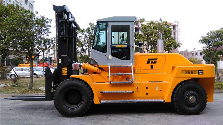 16 Ton Forklift