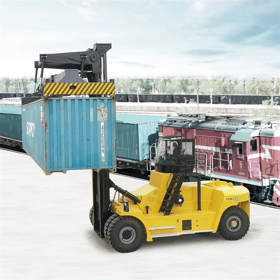 Carrello elevatore di container da 45 tonnellate per terminal ferroviario e movimentazione del carico intermodale