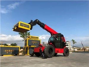 Carrello elevatore telescopico da 7 tonnellate e 17 metri